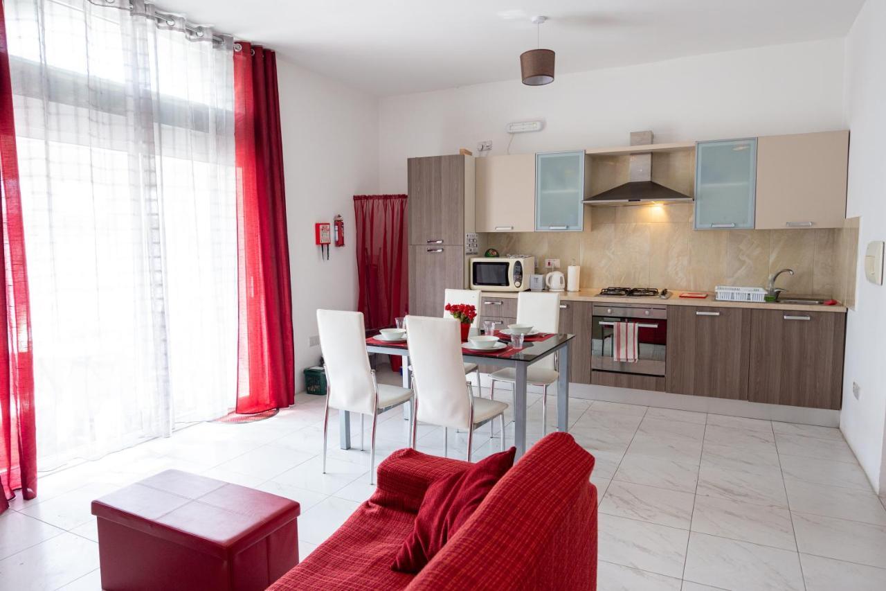 Seafront Apartment Between Valletta And Sliema Msida Exterior photo